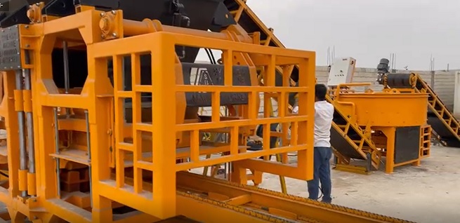 Fabrication de parpaings, pavé, bordures, hourdis